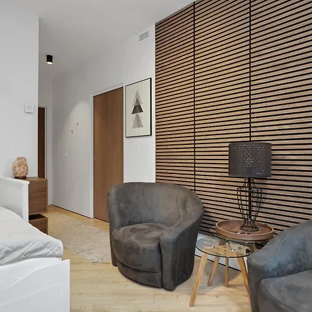 Apartment Luxurious Oceanfront - New Listing! *