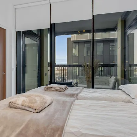 Apartment Luxurious Oceanfront - New Listing! Reykjavik