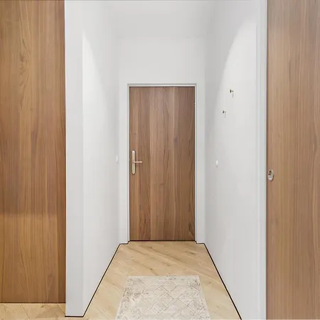Apartment Luxurious Oceanfront - New Listing! Reykjavik