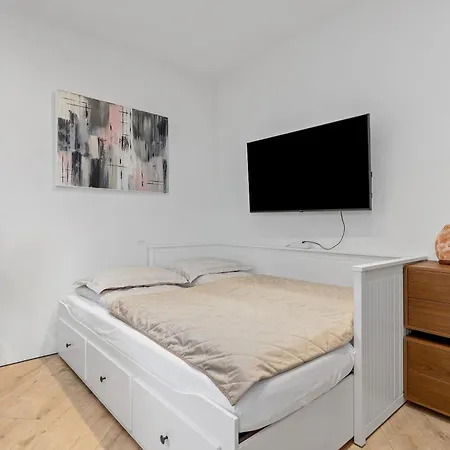 Apartment Luxurious Oceanfront - New Listing! Reykjavik