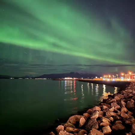 Luxurious Oceanfront - New Listing! Reykjavik